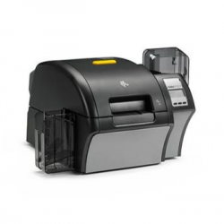 Retransferová tiskárna plastových karet, která byla speciálně navržena pro vysoce bezpečnostní aplikace, umožňuje potisk až 190 karet za hodinu.