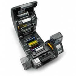 Retransferová tiskárna plastových karet, která byla speciálně navržena pro vysoce bezpečnostní aplikace, umožňuje potisk až 190 karet za hodinu.