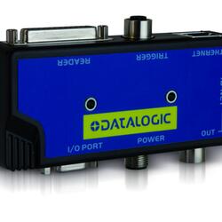 Propojovací prvky od společnosti Datalogic, které nabízí kompletní příslušenství pro připojení stacionárních čteček 1D a 2D kódů.