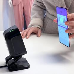 Datalogic Magellan 900i je kompaktní pultový prezentační snímač s vysokým rozlišením a bezproblémovým čtením 1D a 2D kódů i na mobilních telefonech.