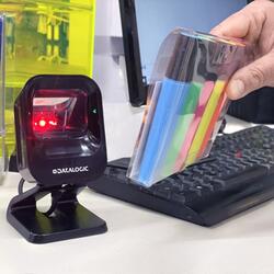 Datalogic Magellan 900i je kompaktní pultový prezentační snímač s vysokým rozlišením a bezproblémovým čtením 1D a 2D kódů i na mobilních telefonech.